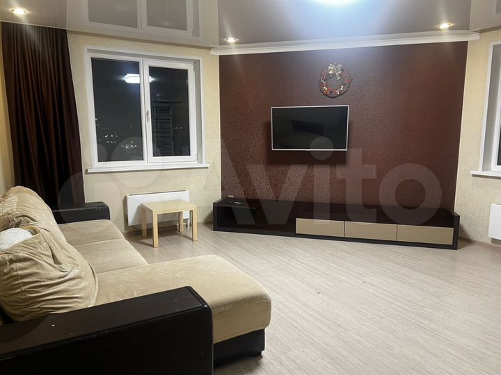 2-к. квартира, 70 м², 14/27 эт.
