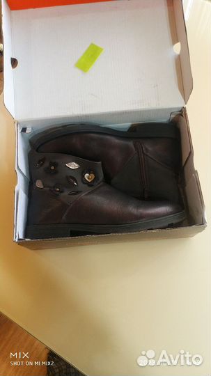 Ботинки для девочки