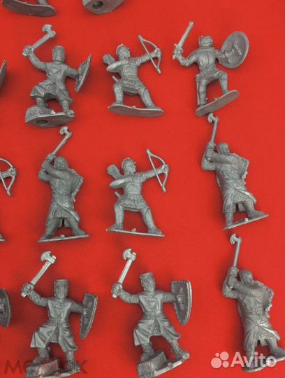 Солдатики крестоносцы винтаж