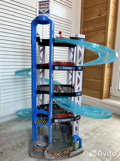 Парковка пятиуровневая Bosch трек для машинок