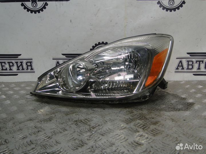 Фара левая Toyota Sienna 2 2005 3.3