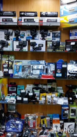 Видеорегистраторы в наличии, зеркало, wi-fi, камер