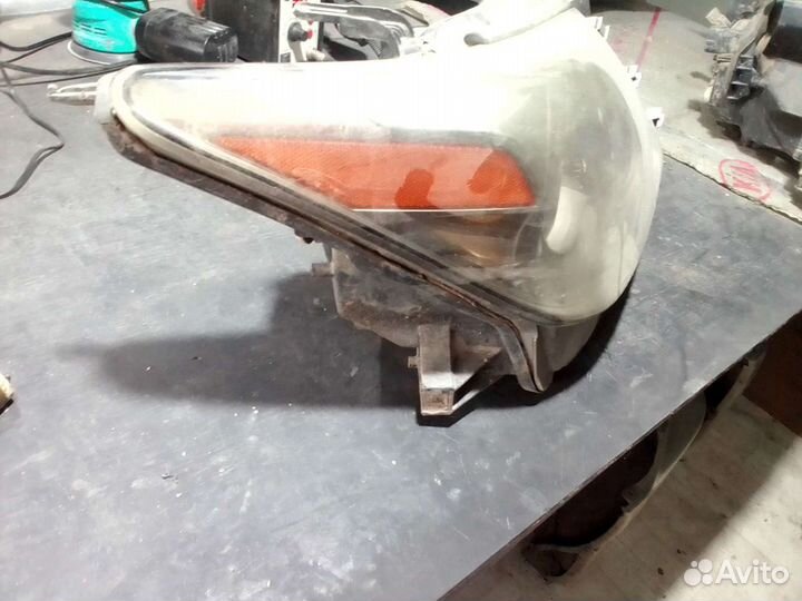 Фары на Лексус