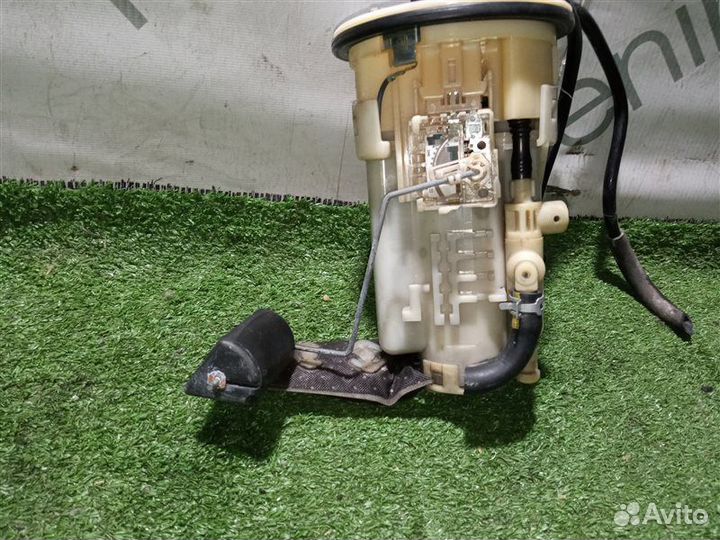 Бензонасос Toyota Isis ANM10