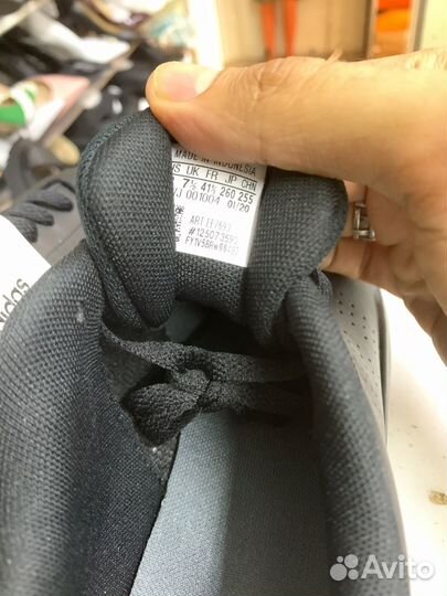 Adidas мужские кроссовки 40-41