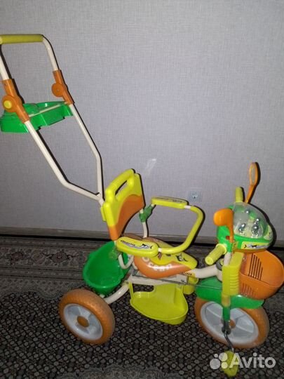 Трехколесный велосипед