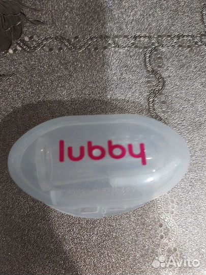 Набор расчесок, зубная щетка на палец