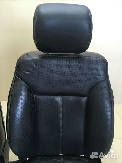 Сиденья передние Mercedes GL W164