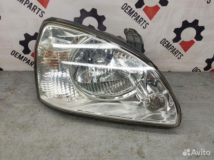 Фара правая Kia carens 2