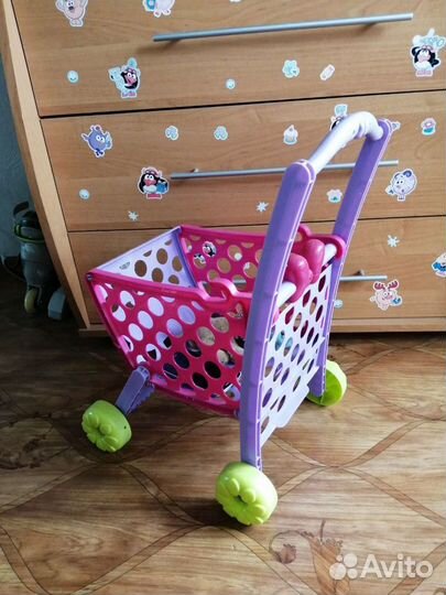 Игрушечная тележка
