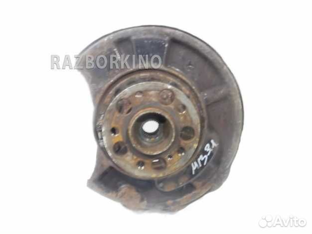 Кулак задний левый A2113508308