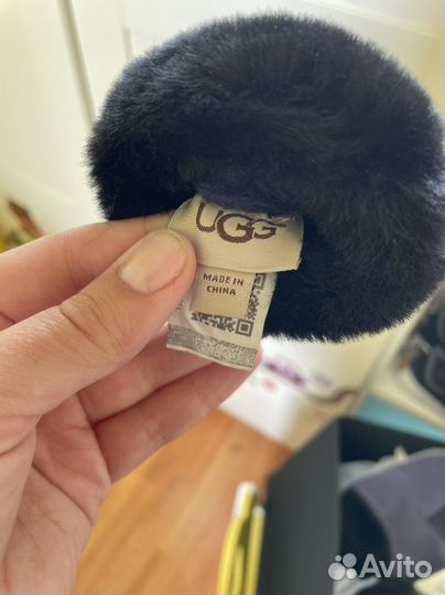 Шапка и варежки Ugg