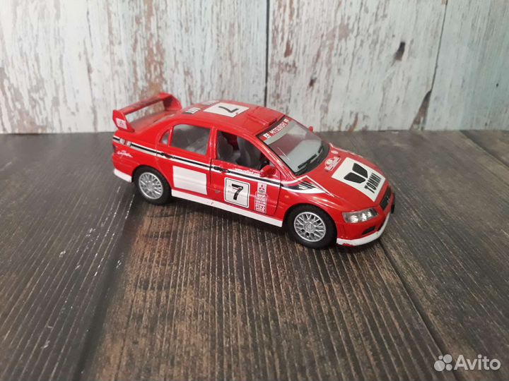 Машинка металлическая Mitsubishi Lancer VII