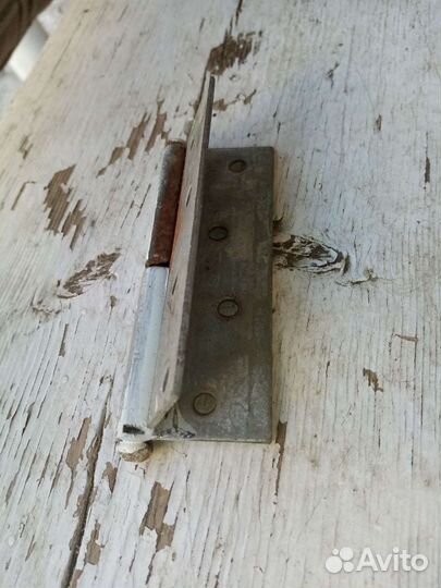 Петли для окон, дверей