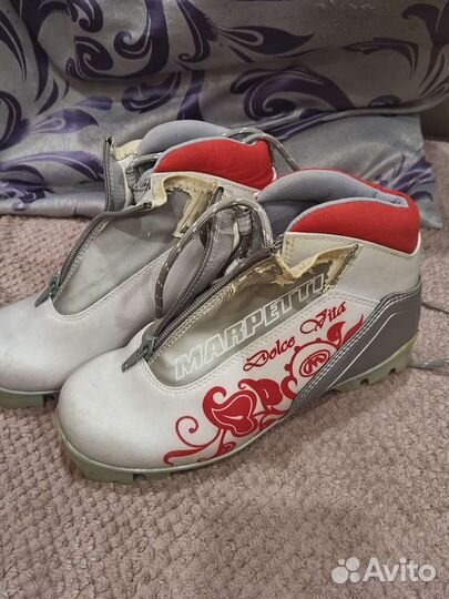 Лыжные ботинки классические