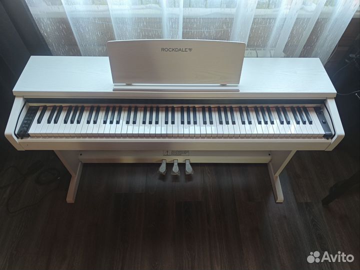 Цифровое пианино Rockdale Toccata(Pearl river V05)