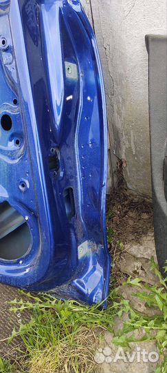 Задняя левая дверь vw polo