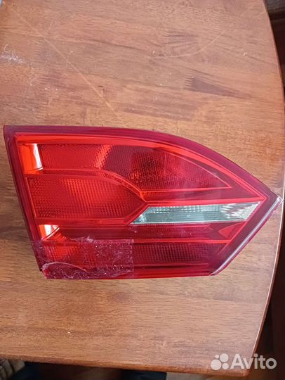 Задний левый фонарь Фольксваген Джетта 6