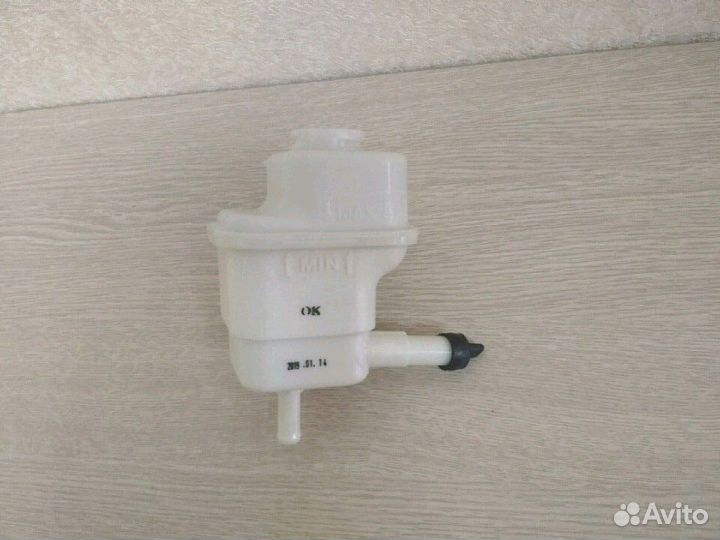 Бачок гур Chevrolet Aveo T300 / Cobalt