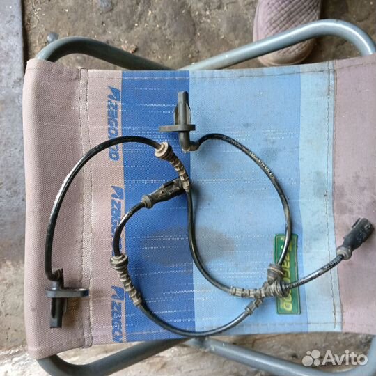 Датчик абс задний, правый, левый оригинал