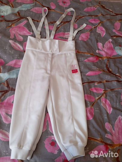 Фехтовальная форма