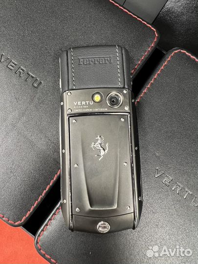 Vertu Ascent Ti Ferrari Nero, 4 ГБ