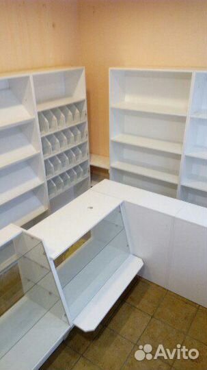 Стеллажи, прилавки, витрины торговые