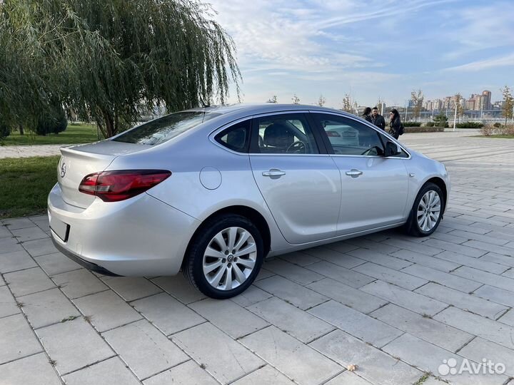 Opel Astra 1.6 МТ, 2013, 156 000 км