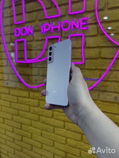 Samsung Galaxy S22+, 8/256 ГБ