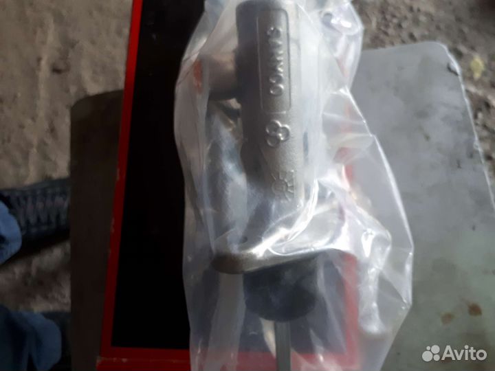 Главный цилиндр сцепления mitsubichi j2505035