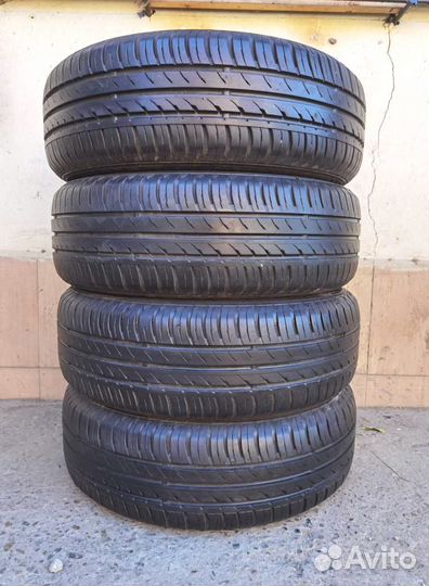 Tigar UHP Ultra High Performance 215/60 R17 96H