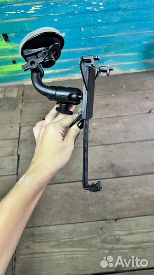 Автомобильное крепление для телефона/планшета