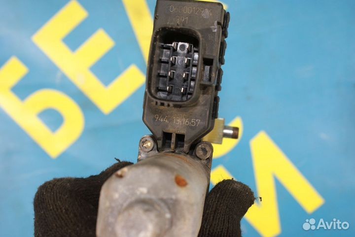 Передний левый стеклоподъемник Ford Mondeo 3