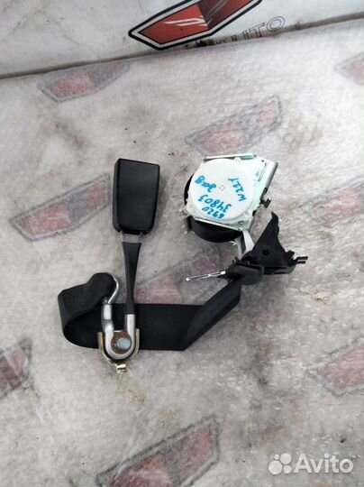 Ремень безопасности задний центр. Мерседес W221