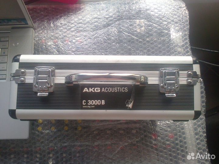 AKG c3000