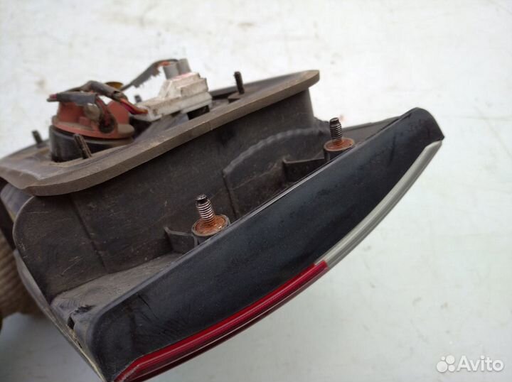 Фонарь крышки багажника левый Хендай Старекс