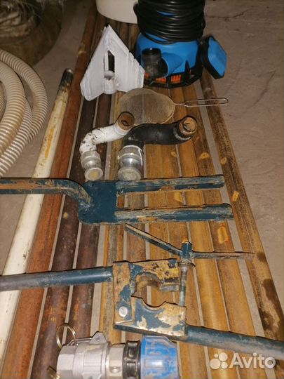 Инструмент для бурения скважины