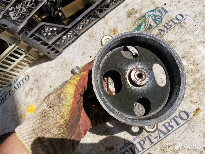 Насос гур Nissan X-Trail I (2000—2007)