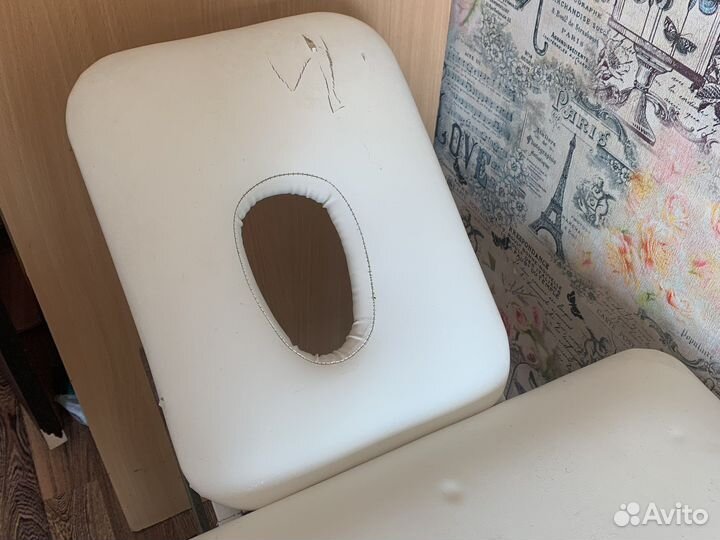 Массажная кушетка