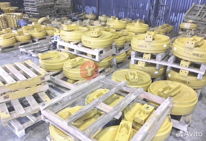 Колесо направляющее PC210LC-10 20Y-30-00642