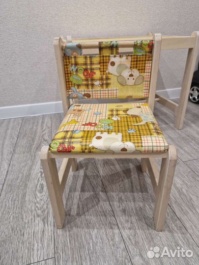 Детский стол со стулом