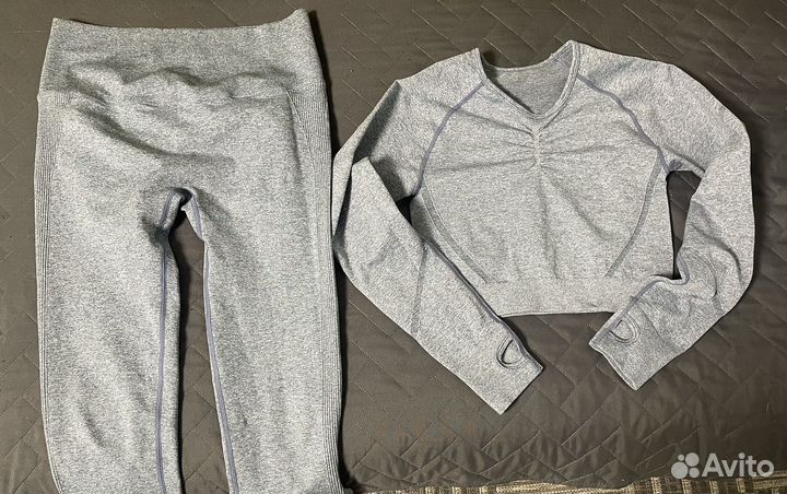 Костюм для йоги и фитнеса