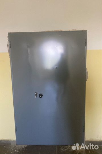 Дверь на соседей глухая