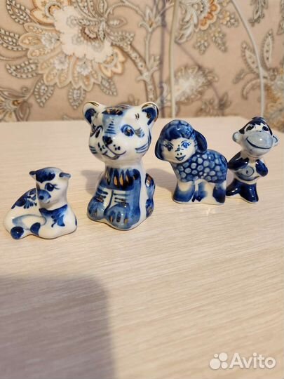 Статуэтки фигурки гжель