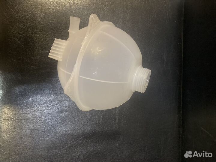 Бачок расширительныйRenault Logan 1,2 Vesta Xrey