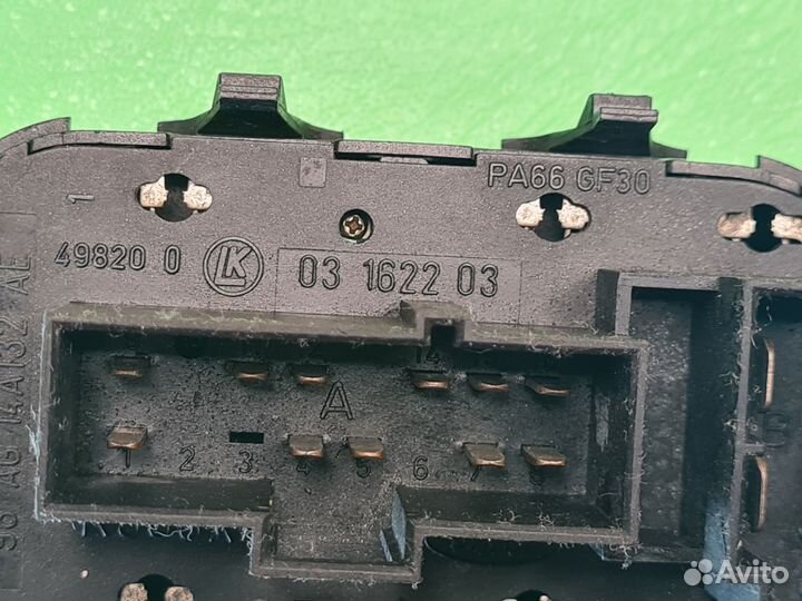 Блок управления стеклоподъемниками Ford Focus I