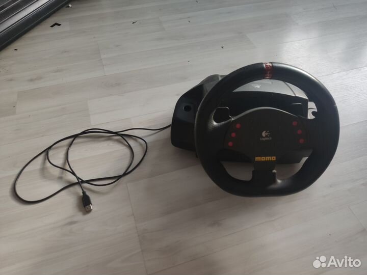 Logitech momo racing