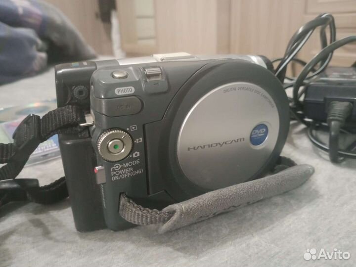 Видеокамера sony handycam DVD