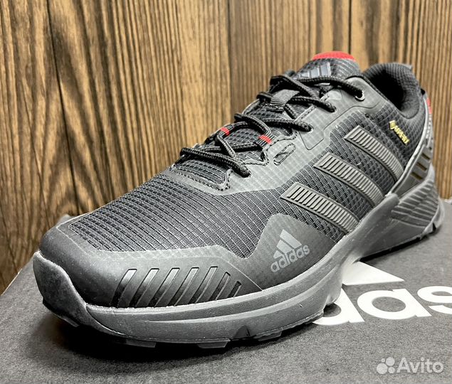 Кроссовки adidas terrex