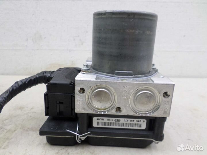 Блок управления тормозами/насос ABS BMW X1